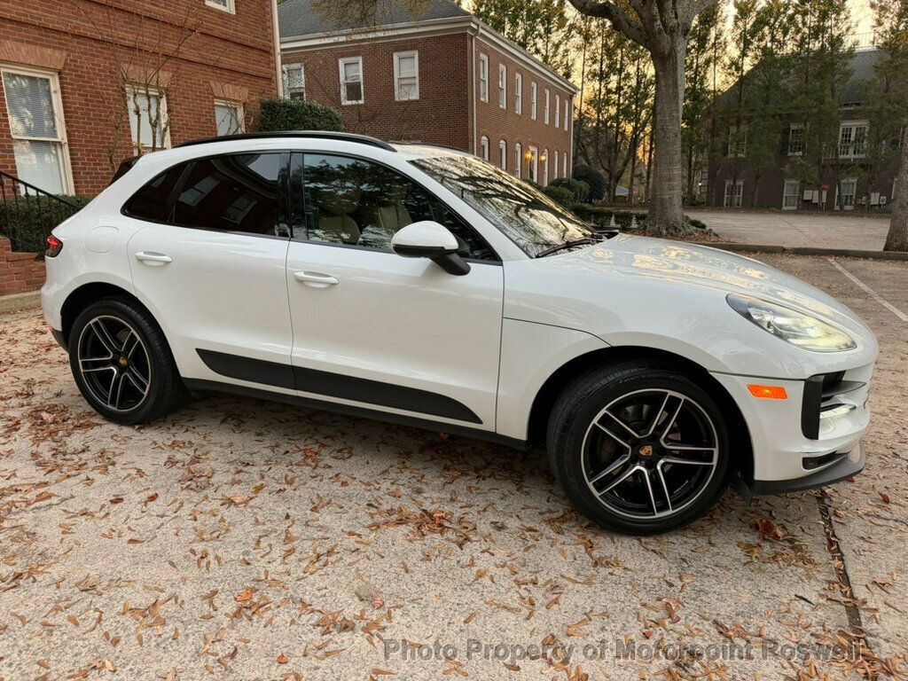 2019 Porsche Macan photo 3
