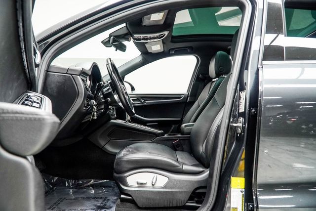 2019 Porsche Macan AWD - 22955940 - 36