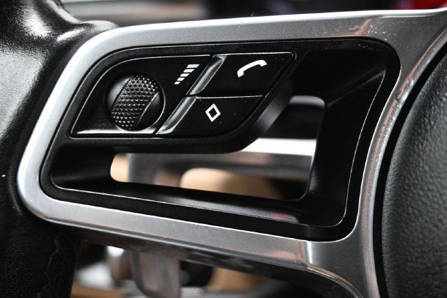 2019 Porsche Macan AWD - 23080756 - 17