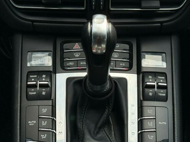 2019 Porsche Macan AWD - 23011916 - 24