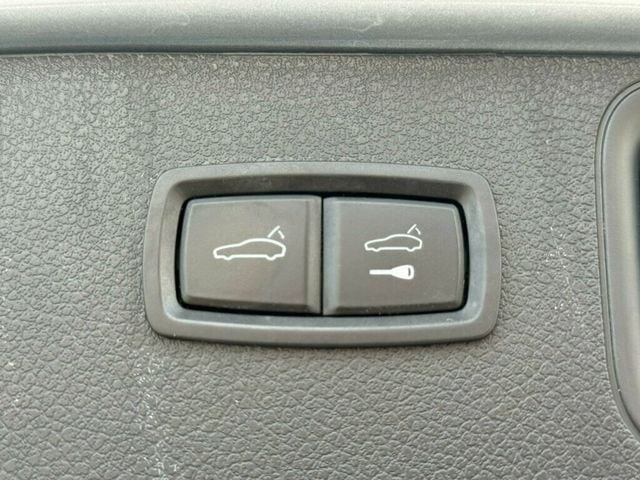 2019 Porsche Macan AWD - 23011916 - 41