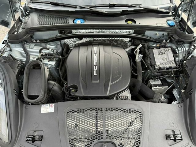 2019 Porsche Macan AWD - 23011916 - 46