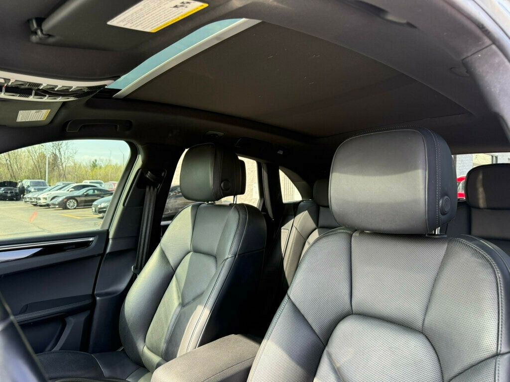 2019 Porsche Macan AWD - 23011916 - 4