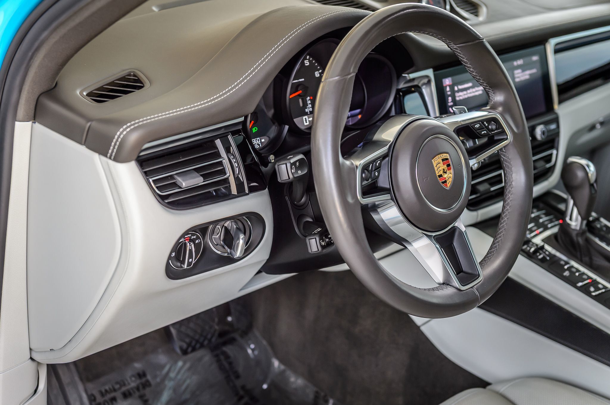 2019 Porsche Macan photo 24