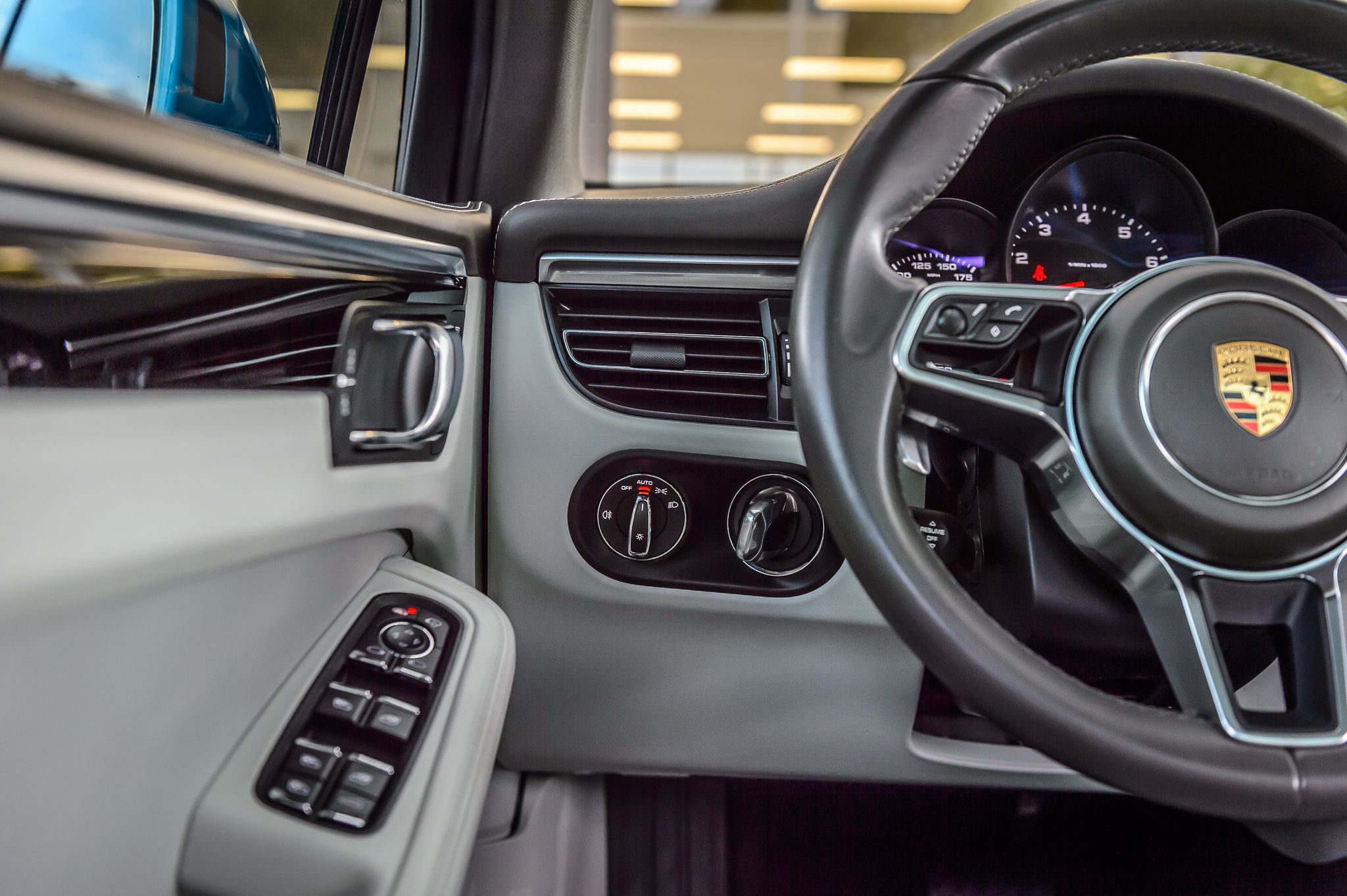 2019 Porsche Macan photo 25