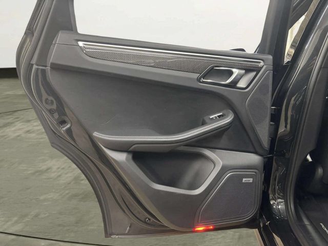 2019 Porsche Macan S AWD - 22989120 - 18
