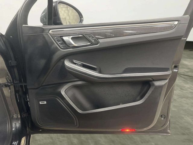 2019 Porsche Macan S AWD - 22989120 - 24