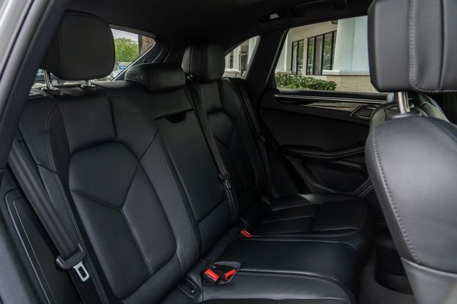 2019 Porsche Macan S AWD - 23017962 - 22
