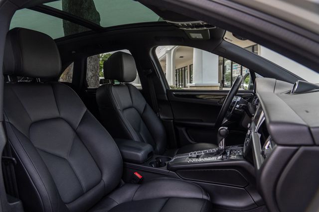 2019 Porsche Macan S AWD - 23017962 - 25