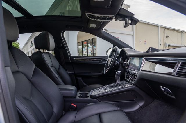 2019 Porsche Macan S AWD - 23017962 - 26