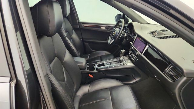 2019 Porsche Macan S AWD w/ Premium Package Plus & 19'' Sport Wheels - 23063338 - 24