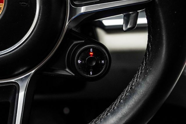 2019 Porsche Panamera 4 E-Hybrid AWD - 22939440 - 32