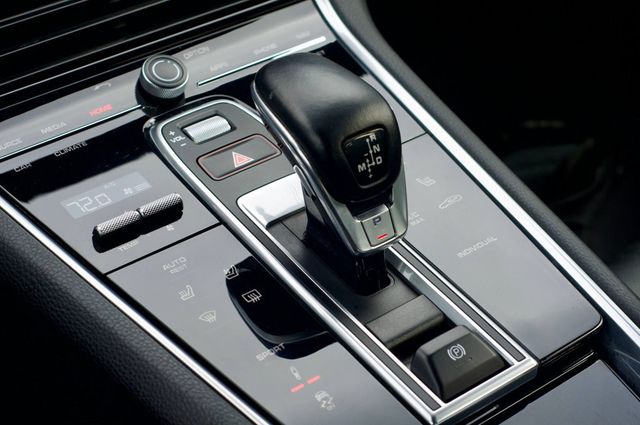 2019 Porsche Panamera MSRP$110790/PremiumPkgPlus/Heated&CooledSeats/SoftCloseDoors - 22976154 - 23