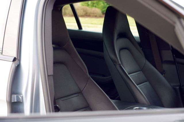2019 Porsche Panamera MSRP$110790/PremiumPkgPlus/Heated&CooledSeats/SoftCloseDoors - 22976154 - 33