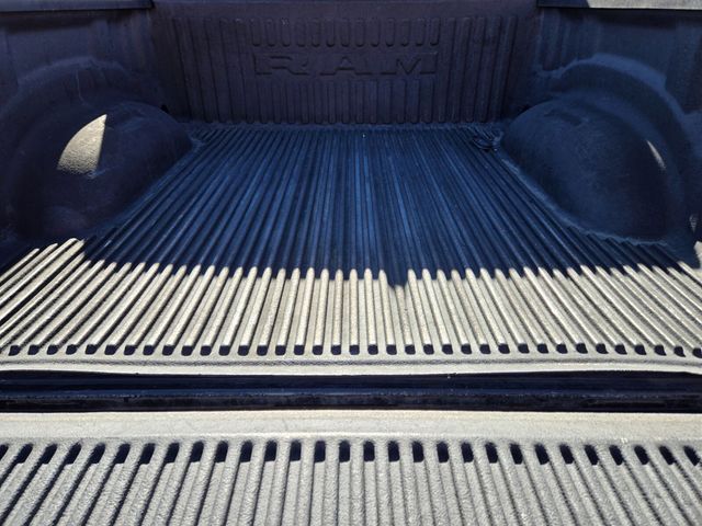 2019 Ram 1500 Big Horn 4x2 Crew Cab 5'7" Box - 22979279 - 9