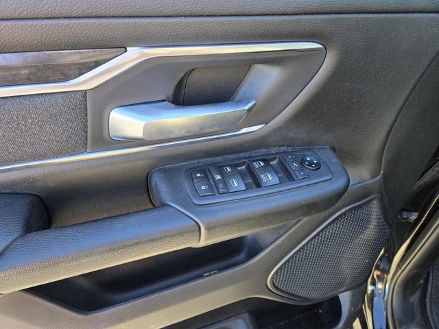 2019 Ram 1500 Big Horn 4x2 Crew Cab 5'7" Box - 22979279 - 13