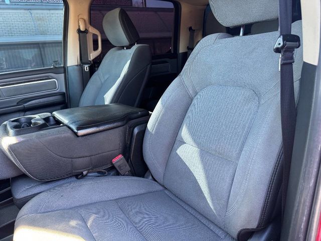 2019 Ram 1500 Big Horn 4x2 Crew Cab 5'7" Box - 22969603 - 9