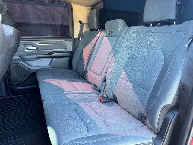 2019 Ram 1500 Big Horn 4x2 Crew Cab 5'7" Box - 22969603 - 11
