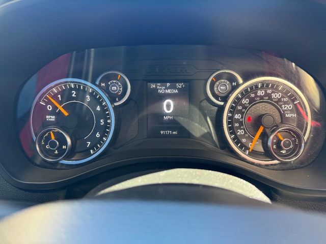 2019 Ram 1500 Big Horn 4x2 Crew Cab 5'7" Box - 22969603 - 18