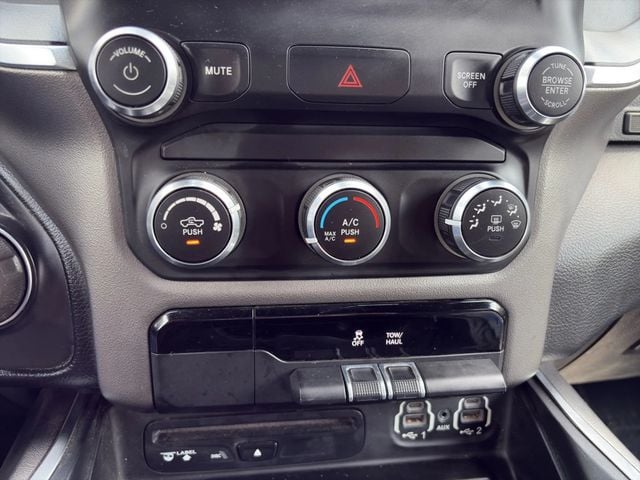 2019 Ram 1500 Big Horn 4x2 Quad Cab 6'4" Box - 23023853 - 13