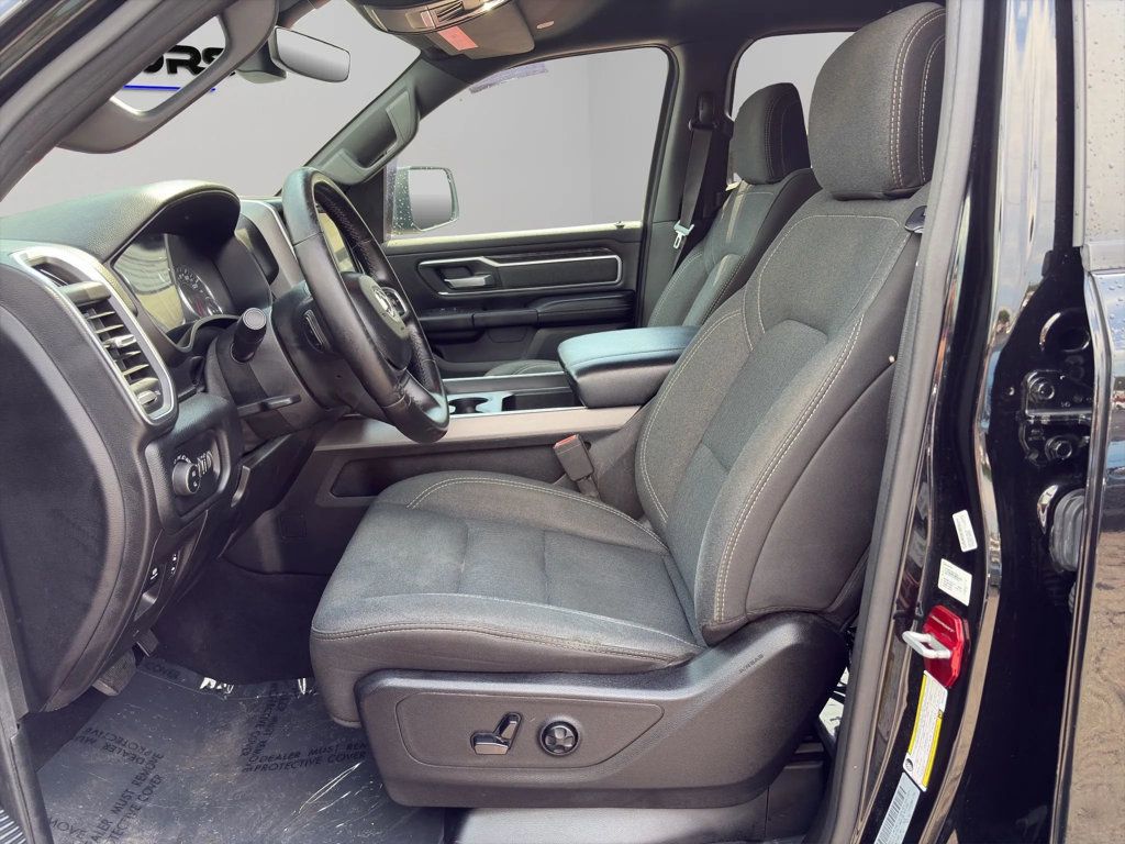 2019 Ram 1500 Big Horn 4x2 Quad Cab 6'4" Box - 23023853 - 16