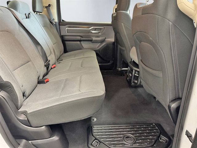 2019 Ram 1500 Big Horn 4x4 Crew Cab 5'7" Box - 23049561 - 20