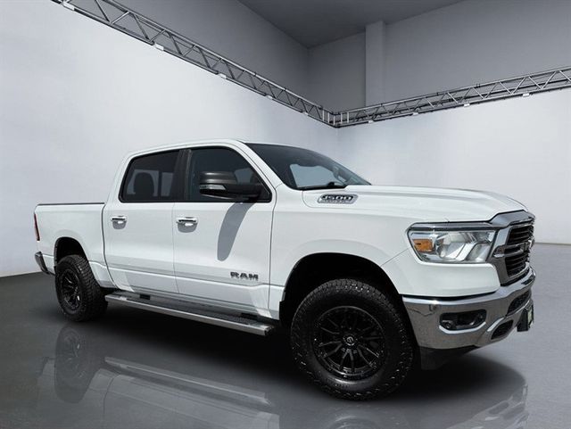 2019 Ram 1500 Big Horn 4x4 Crew Cab 5'7" Box - 23049561 - 23