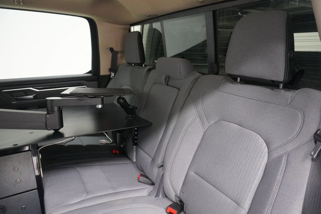 2019 Ram 1500 Big Horn 4x4 Crew Cab 5'7" Box - 23010923 - 10