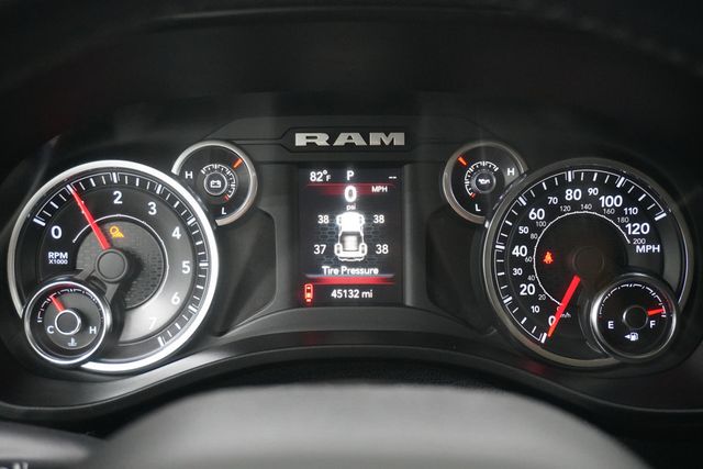 2019 Ram 1500 Big Horn 4x4 Crew Cab 5'7" Box - 23010923 - 15