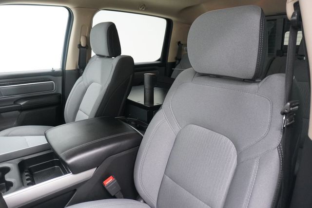 2019 Ram 1500 Big Horn 4x4 Crew Cab 5'7" Box - 23010923 - 8