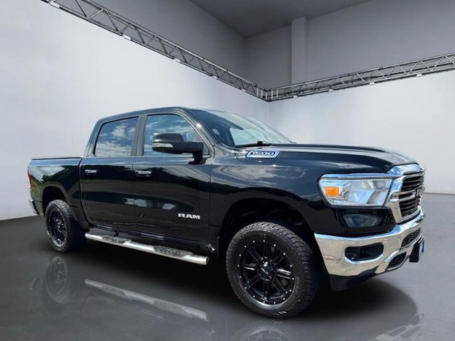 2019 Ram 1500 Big Horn 4x4 Crew Cab 5'7" Box - 23070371 - 9
