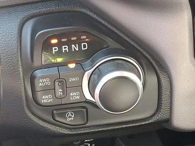 2019 Ram 1500 Big Horn 4x4 Crew Cab 5'7" Box - 22910138 - 13