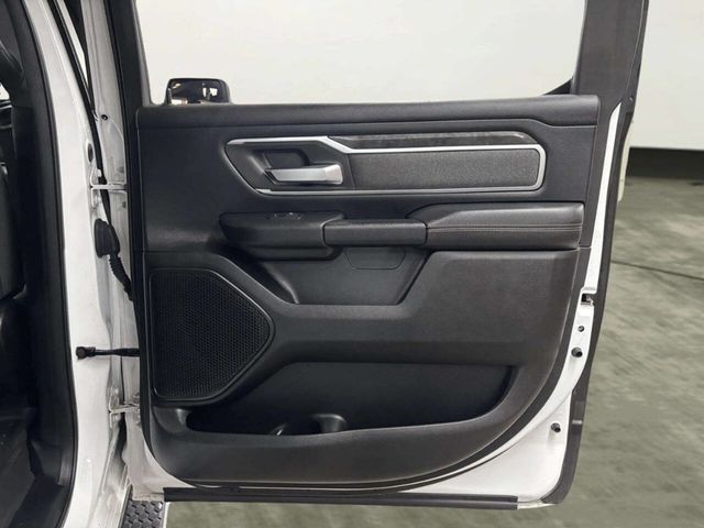 2019 Ram 1500 Big Horn 4x4 Crew Cab 5'7" Box - 22984889 - 15