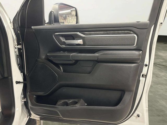 2019 Ram 1500 Big Horn 4x4 Crew Cab 5'7" Box - 22984889 - 17