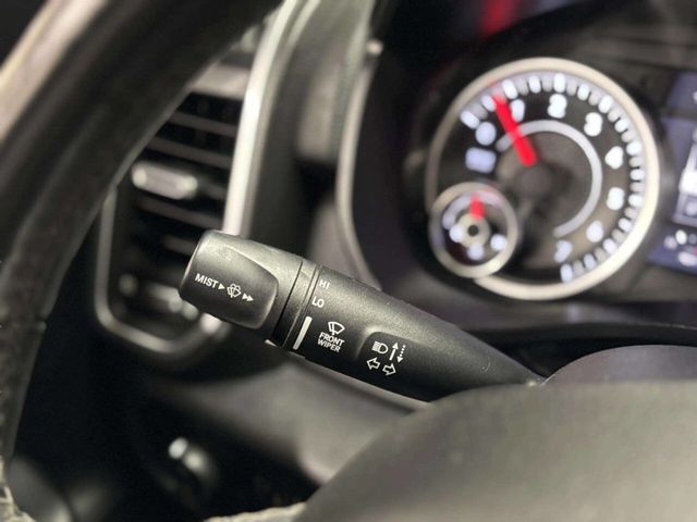 2019 Ram 1500 Big Horn 4x4 Crew Cab 5'7" Box - 22984889 - 31