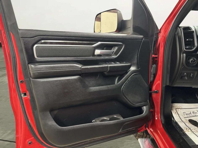 2019 Ram 1500 Big Horn 4x4 Crew Cab 5'7" Box - 22984890 - 9