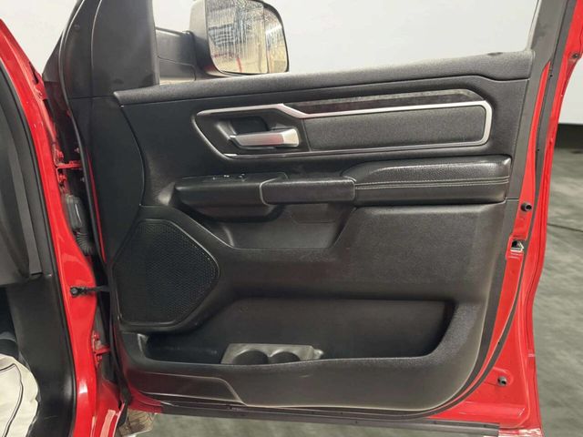 2019 Ram 1500 Big Horn 4x4 Crew Cab 5'7" Box - 22984890 - 17