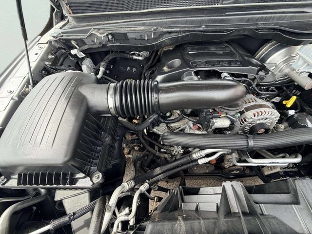 2019 Ram 1500 Big Horn 4x4 Crew Cab 5'7" Box - 23012255 - 11