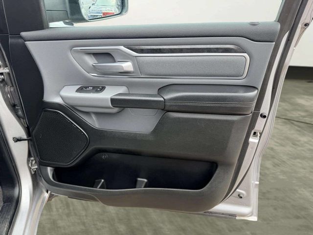 2019 Ram 1500 Big Horn 4x4 Crew Cab 5'7" Box - 23012255 - 22