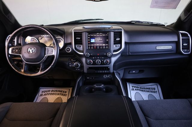 2019 Ram 1500 Big Horn 4x4 Crew Cab 5'7" Box - 22958250 - 24