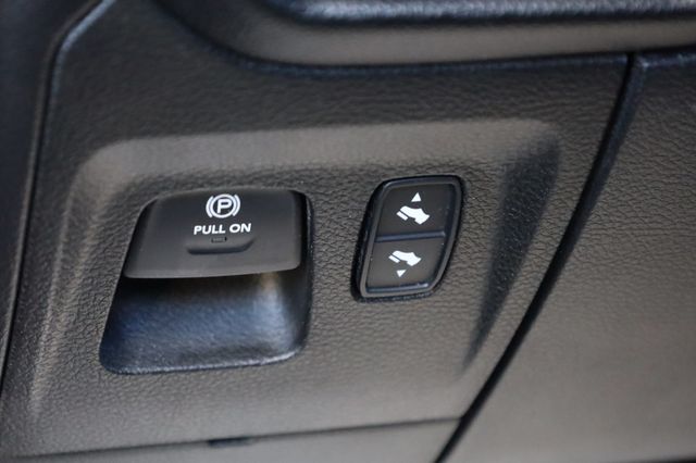 2019 Ram 1500 Big Horn 4x4 Crew Cab 5'7" Box - 22958250 - 29