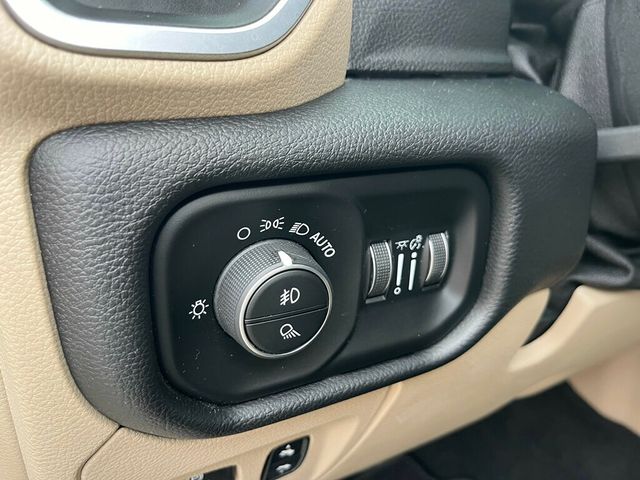 2019 Ram 1500 Big Horn 4x4 Crew Cab 5'7" Box - 23004073 - 19