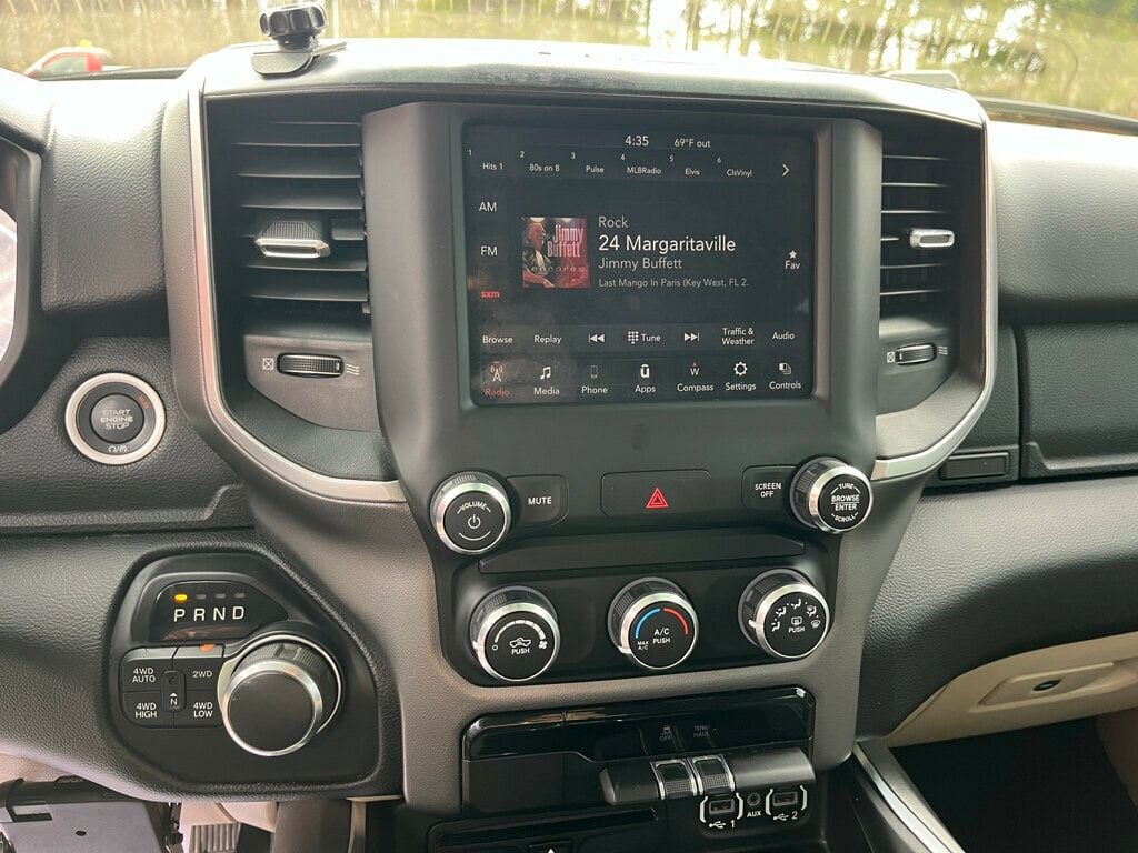 2019 Ram 1500 Big Horn 4x4 Crew Cab 5'7" Box - 23004073 - 52