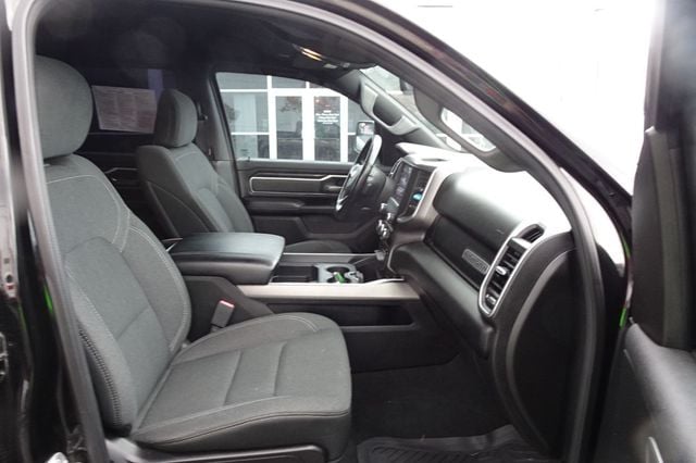 2019 Ram 1500 Big Horn 4x4 Crew Cab 5'7" Box - 22934880 - 10