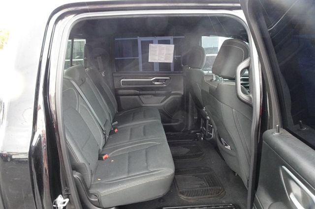 2019 Ram 1500 Big Horn 4x4 Crew Cab 5'7" Box - 22934880 - 11