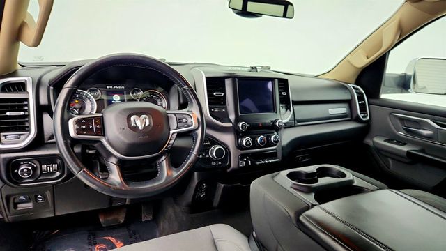 2019 Ram 1500 Big Horn 4x4 Crew Cab 6'4" Box - 23038384 - 11