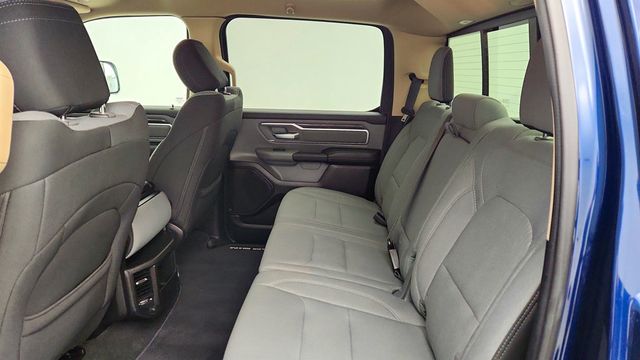 2019 Ram 1500 Big Horn 4x4 Crew Cab 6'4" Box - 23038384 - 20