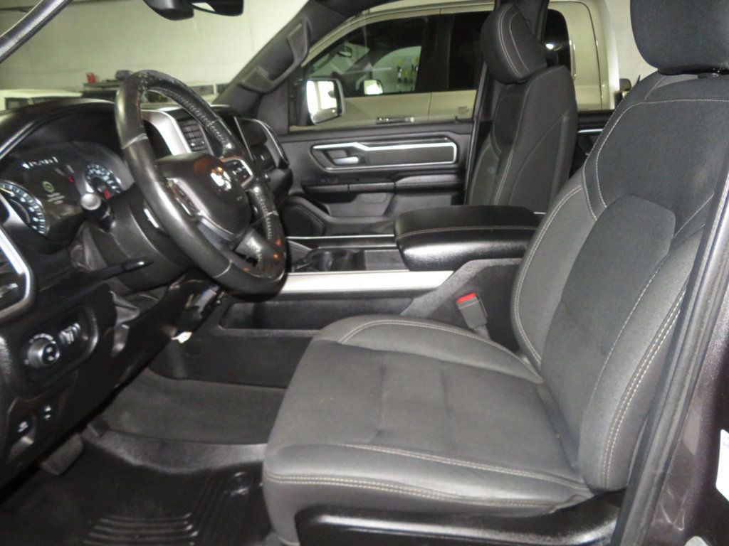 2019 Ram 1500 BIGHORN CREWCAB 4X4 HEMI EXTRA CLEAN  - 22920559 - 18