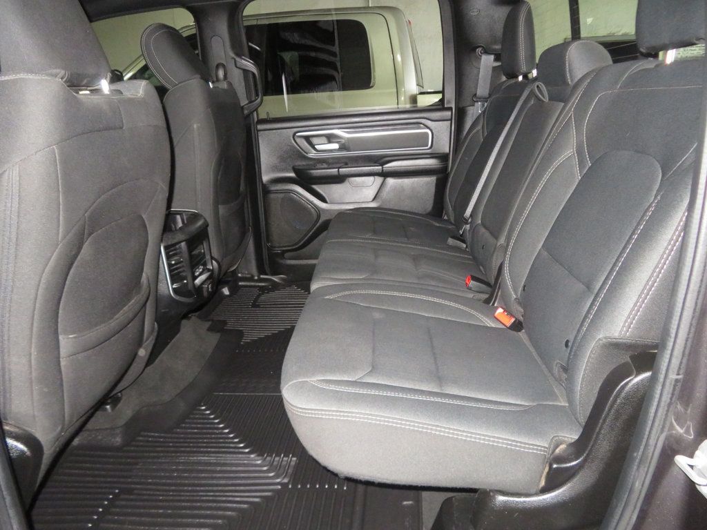 2019 Ram 1500 BIGHORN CREWCAB 4X4 HEMI EXTRA CLEAN  - 22920559 - 23