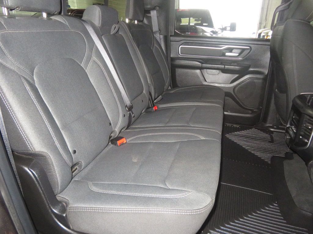 2019 Ram 1500 BIGHORN CREWCAB 4X4 HEMI EXTRA CLEAN  - 22920559 - 30